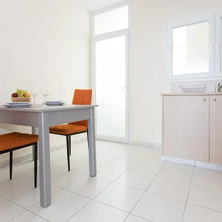 Apartment Palmyra *